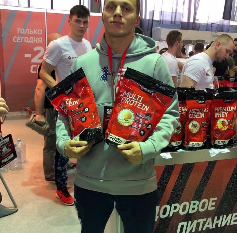 Артем Тарасов 